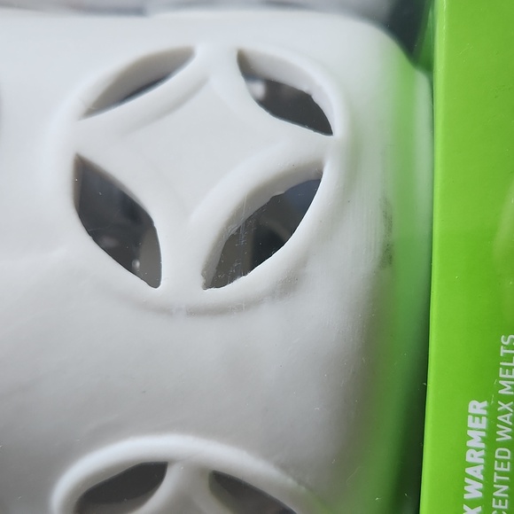 Electric wax warmer with melts - Picture 10 of 10